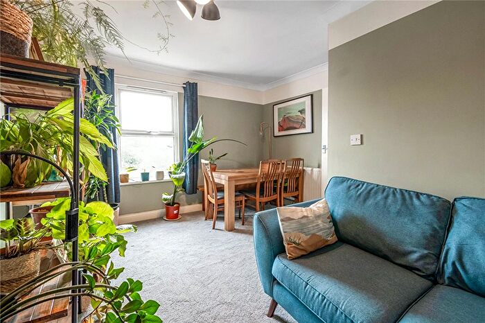 2 Bedroom Flat For Sale In Dunstans Road, East Dulwich, London, SE22