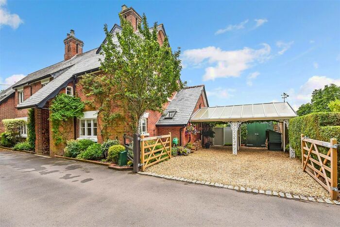 4 Bedroom Semi-Detached House For Sale In Romsey Road, Ower, Hampshire, SO51