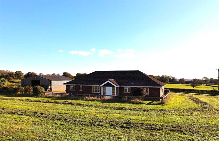 4 Bedroom Detached Bungalow To Rent In Twmpath Newydd, Colwinston, Cowbridge, Vale Of Glamorgan, CF71