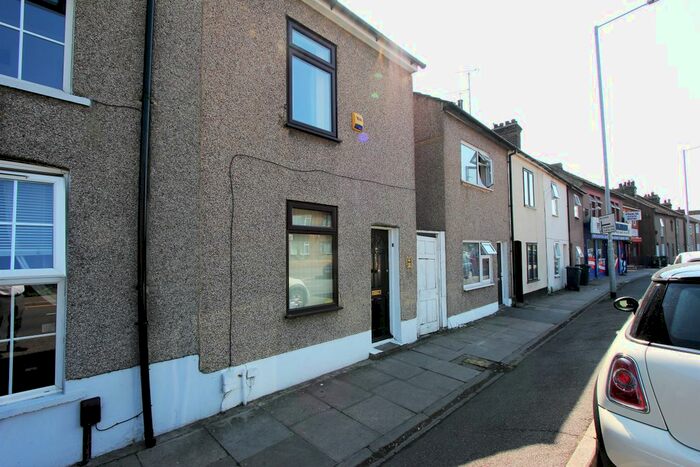 2 Bedroom Terraced House To Rent In London Road, Grays, RM17