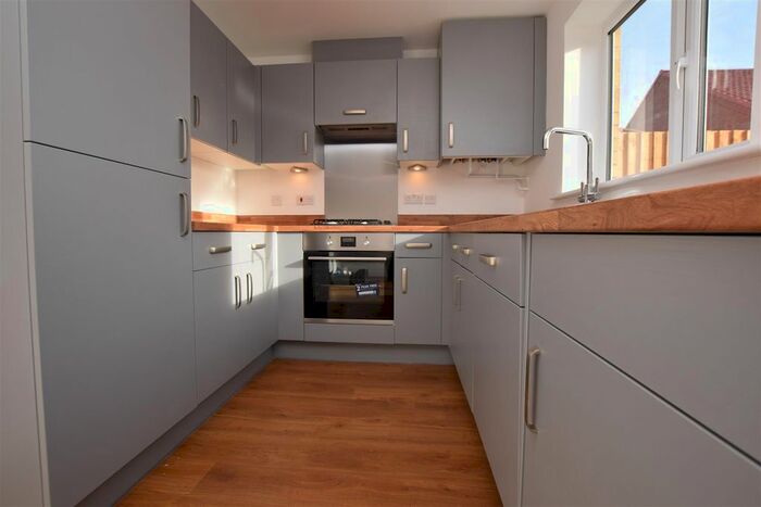 3 Bedroom Semi-Detached House To Rent In Hare Crescent, Hethersett, Norwich NR9