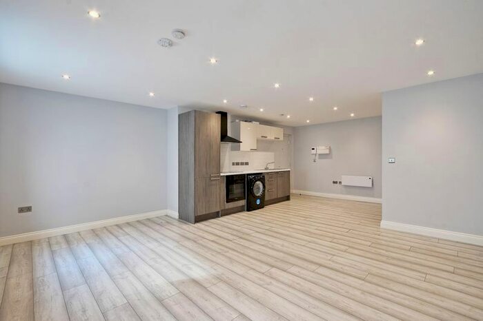 Studio To Rent In Cuthbert Bank Road, Sheffield, S6