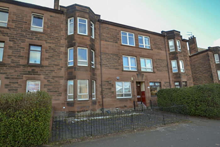 2 Bedroom Flat To Rent In / Paisley Road West, Bellahouston, Glasgow, G52