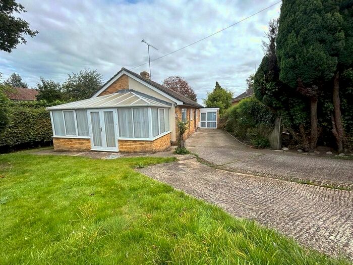 3 Bedroom Bungalow To Rent In Cressex Close, Binfield, Bracknell, Berkshire, RG42