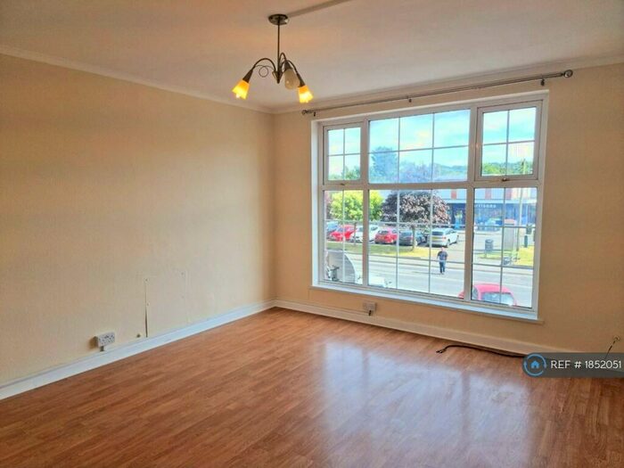 2 Bedroom Flat To Rent In New Road, Rednal, Birmingham, B45