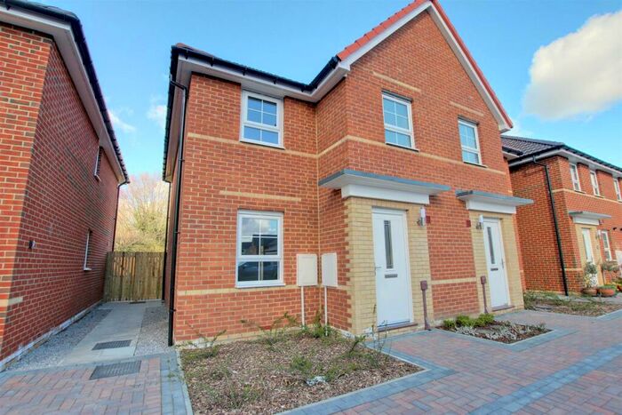 3 Bedroom House To Rent In Spindle Garth, Voase Way, Beverley, HU17