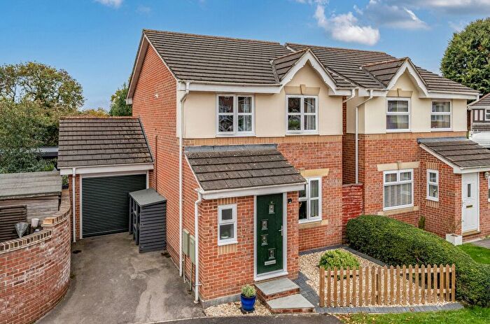 3 Bedroom Detached House For Sale In Hanover Gardens, Cullompton, Devon, EX15