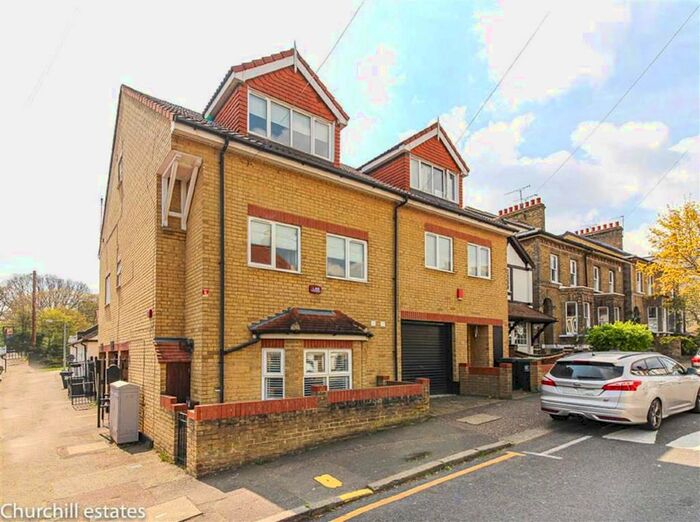 Houses for sale in Buckhurst Hill, Essex