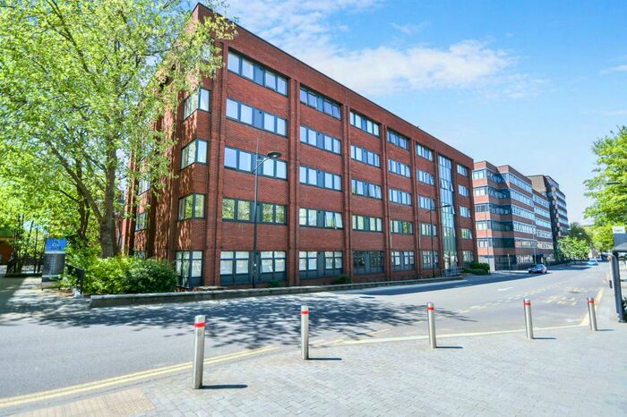 1 Bedroom Apartment To Rent In Electra House, SN1
