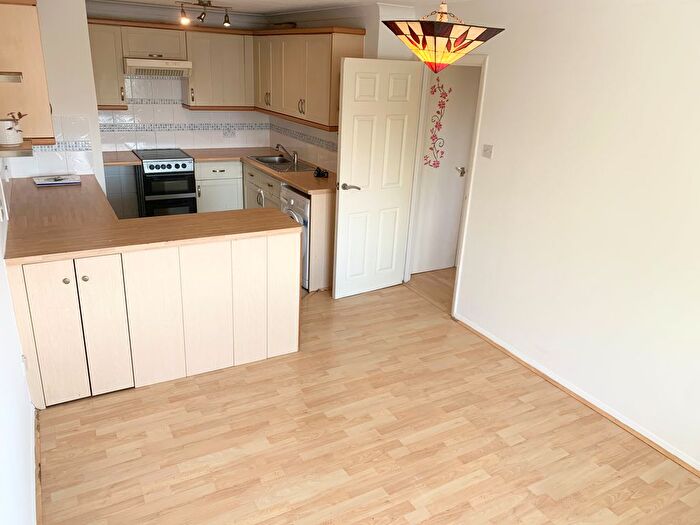 1 Bedroom Flat To Rent In Byron Road, Worthing, BN11