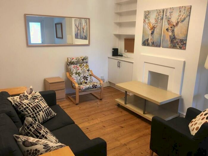 4 Bedroom House To Rent In Gelligaer Street, Cardiff, Cathays, CF24