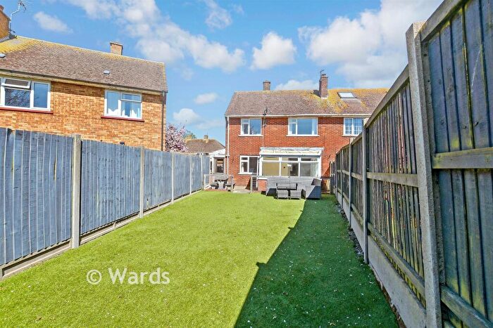 3 Bedroom Semi Detached House For Sale In Grantham Avenue, Deal, Kent, CT14