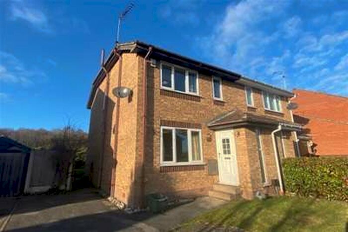 3 Bedroom Semi-Detached House To Rent In Brampton Lane, Armthorpe, DN3