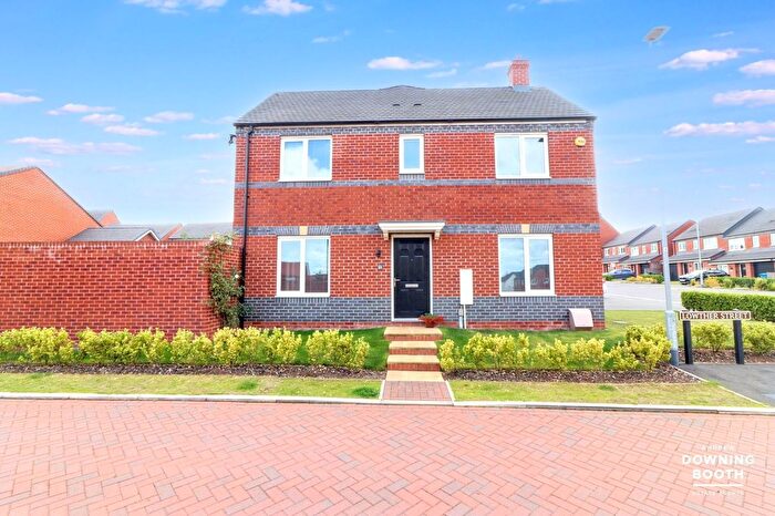 3 Bedroom End Of Terrace House For Sale In Lowther Street, Lichfield, WS14