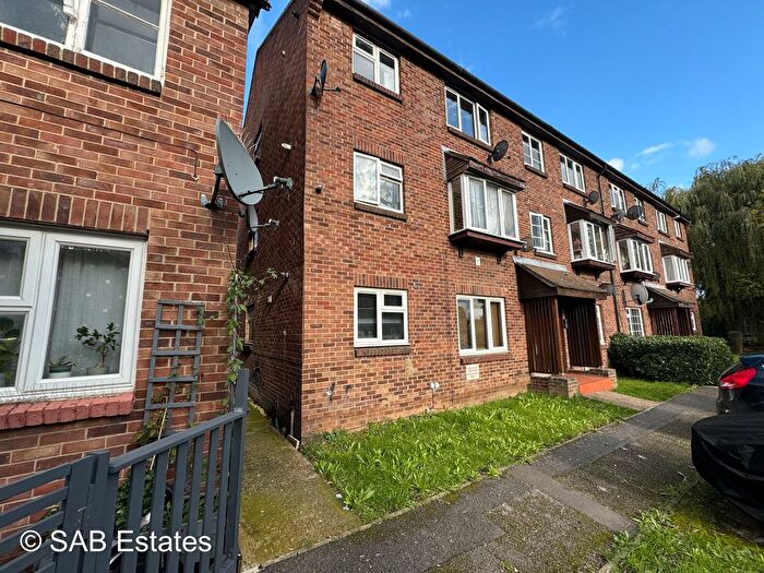 2 Bedroom Flat To Rent In Nimrod Close, Northolt, UB5