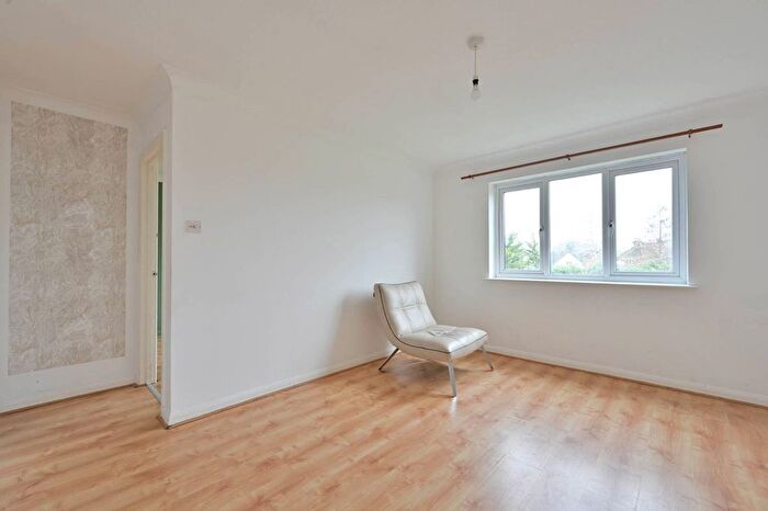 1 Bedroom Flat For Sale In Regent Court, Guildford, GU2