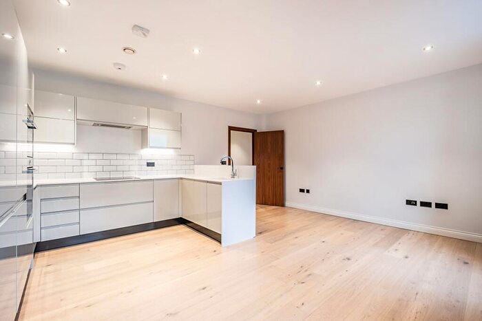 2 Bedroom Apartment To Rent In Balham High Road, SW12