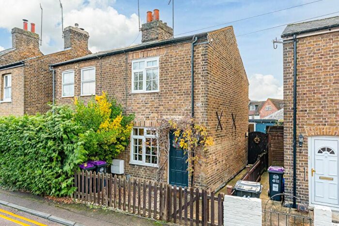 2 Bedroom End Of Terrace House For Sale In Dimsdale Street, Hertford, Hertfordshire, SG14