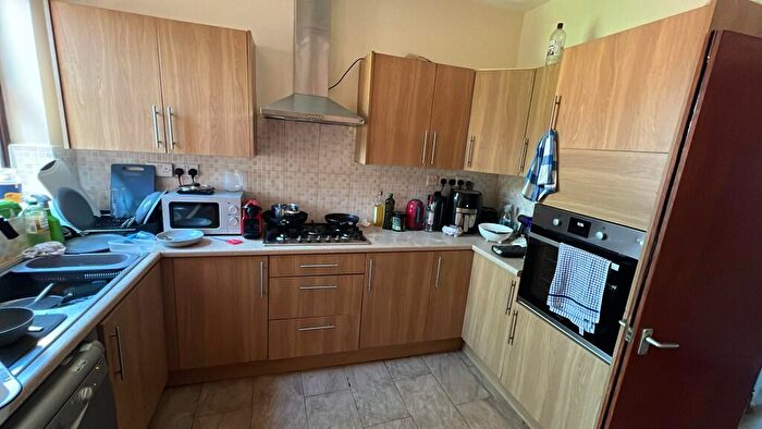 6 Bedroom Semi-Detached House To Rent In Harlaxton Drive, Nottingham, Nottinghamshire, NG7