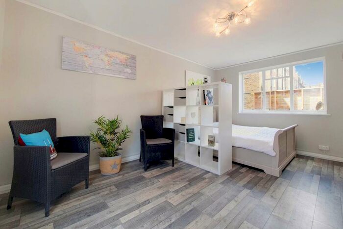 Studio To Rent In Gloucester Place, Regent's Park, London, NW1