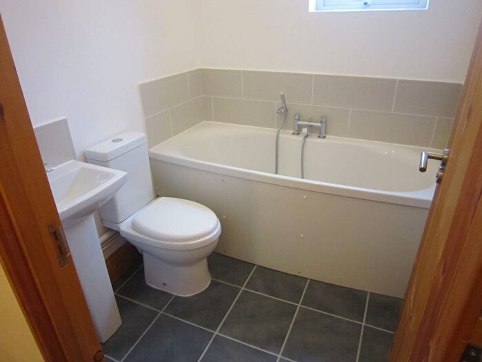 3 Bedroom Terraced House To Rent In Sutton Road, Huthwaite, NG17