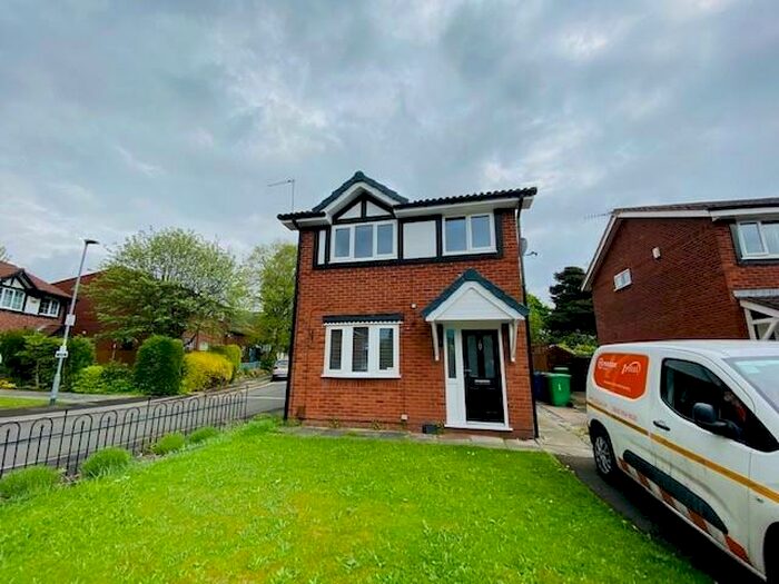 3 Bedroom Detached House To Rent In Wilderswood Close, Withington, Manchester, M20