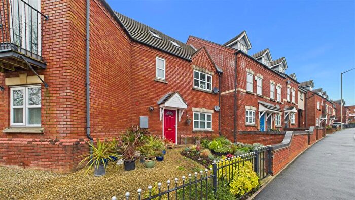 1 Bedroom Flat For Sale In Hagley Road, Halesowen, B63