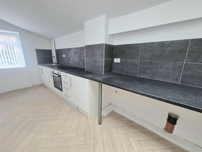 2 Bedroom Bungalow To Rent In Parkinson Lane, Halifax, HX1