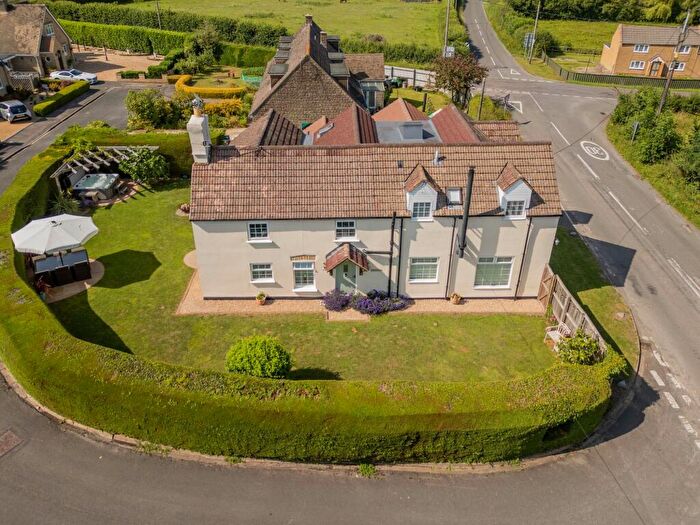 4 Bedroom Detached House For Sale In Callow Hill, Brinkworth, SN15