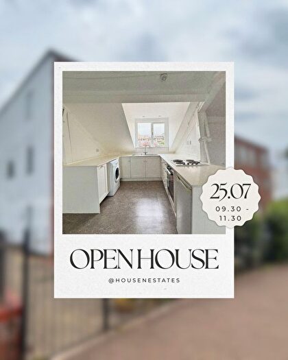 3 Bedroom Flat For Sale In Old Mill Close, St. Leonards, Exeter, EX2