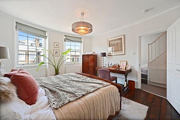 3 Bedroom Flat To Rent In Needham Road, Notting Hill, W11