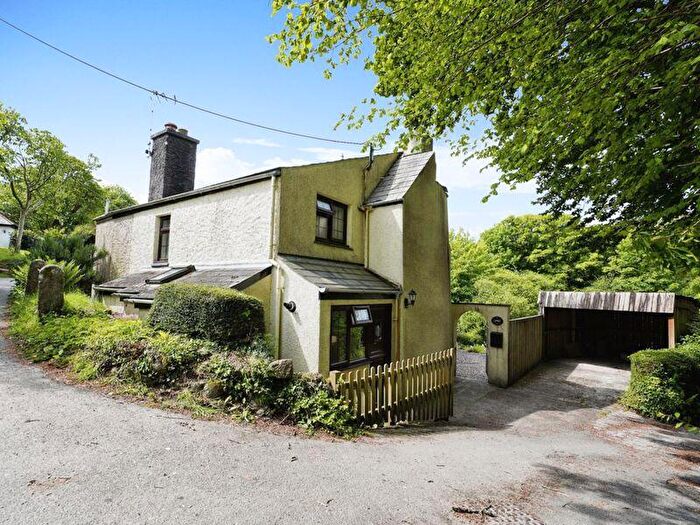3 Bedroom Cottage For Sale In Modus Lane, Sticker, PL26