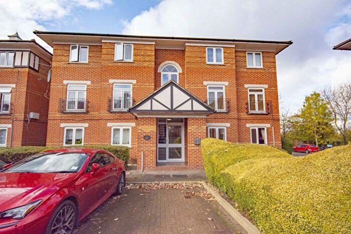 1 Bedroom Flat To Rent In Alwyn Gardens, Hendon, NW4