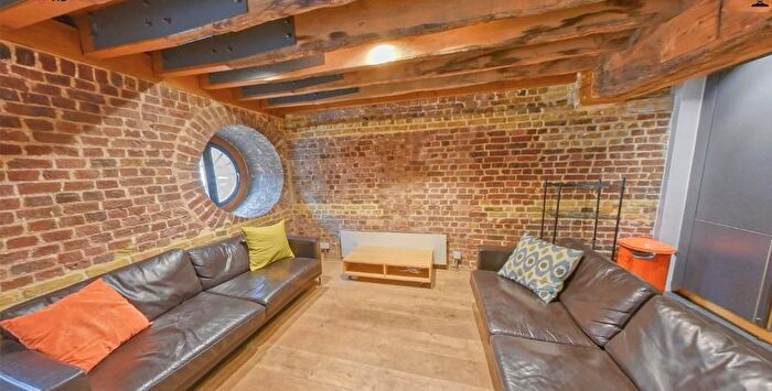 2 Bedroom Flat To Rent In Port East Apartment, Hertsmere Rd, Isle Of Dog, Canary Wharf, London, E14