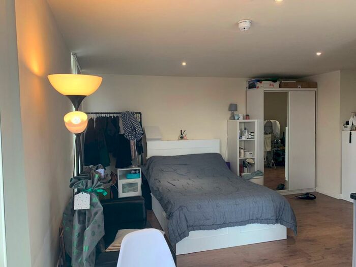 Apartment To Rent In Student Studio Apartment, NG1