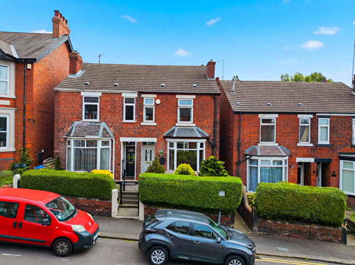 3 Bedroom Semi Detached House For Sale In Clarence Road, Chesterfield, S40