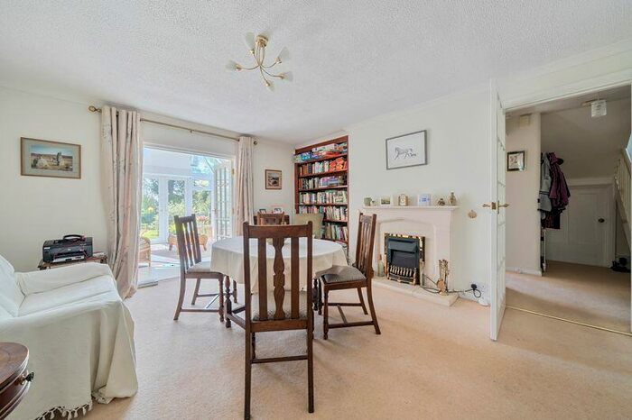 4 Bedroom Detached House For Sale In Mill Lane, Exton, EX3
