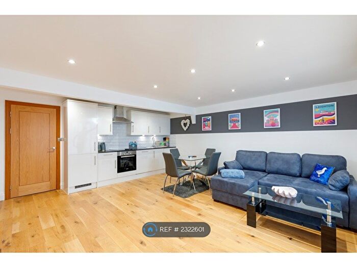 2 Bedroom Flat To Rent In Old Steine, Brighton, BN1