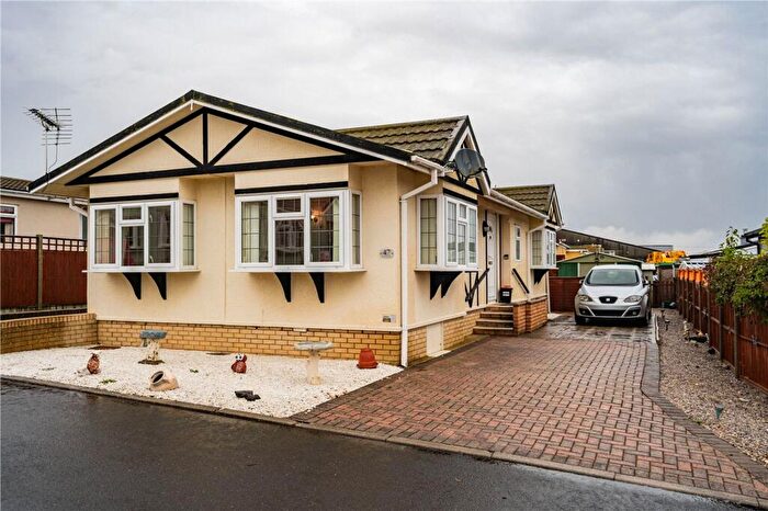 2 Bedroom Park Home For Sale In Kingsmead Park, Swinhope, LN8