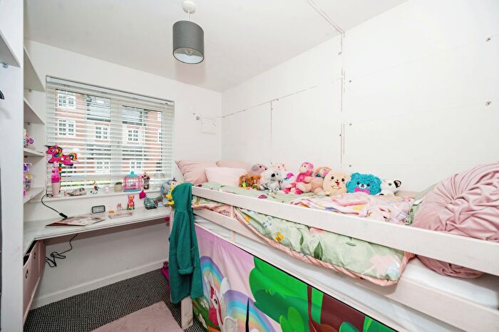 2 Bedroom Flat For Sale In Lytham Close, Great Sankey, Warrington, Cheshire, WA5