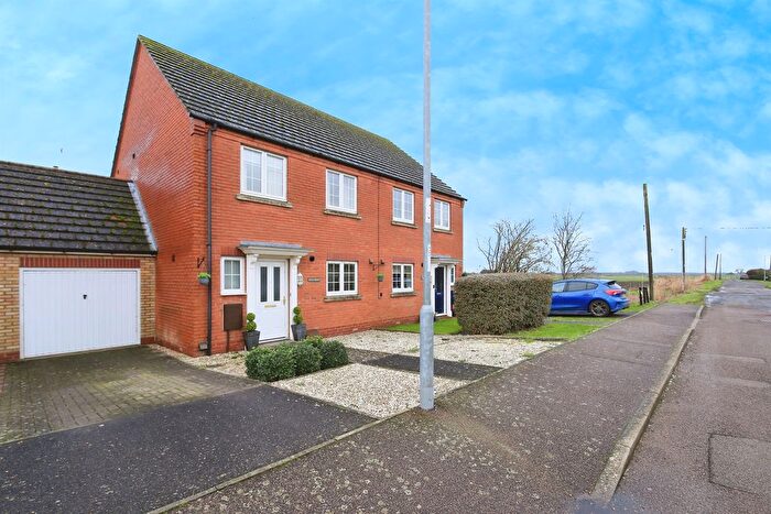 3 Bedroom Semi Detached House For Sale In Ashbeach Drove, Ramsey, Huntingdon, PE26