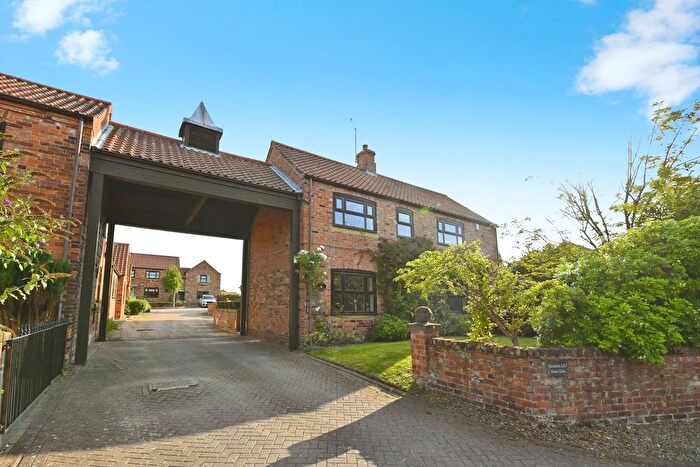 5 Bedroom Detached House For Sale In Swan Close, Deighton, York, YO19