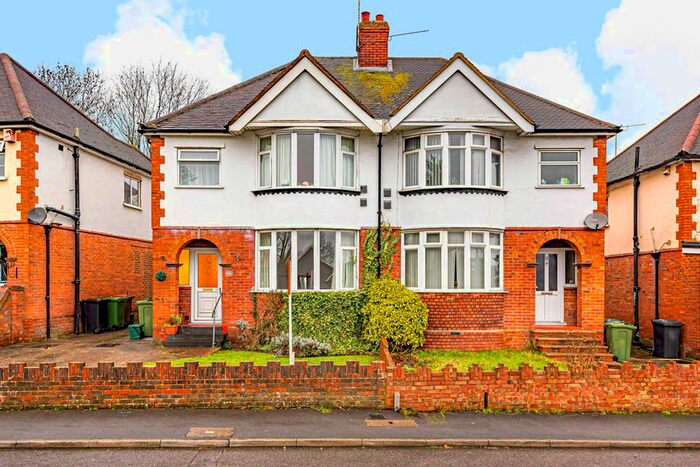 4 Bedroom Semi-Detached House To Rent In Beckingham Road, Guildford, GU2