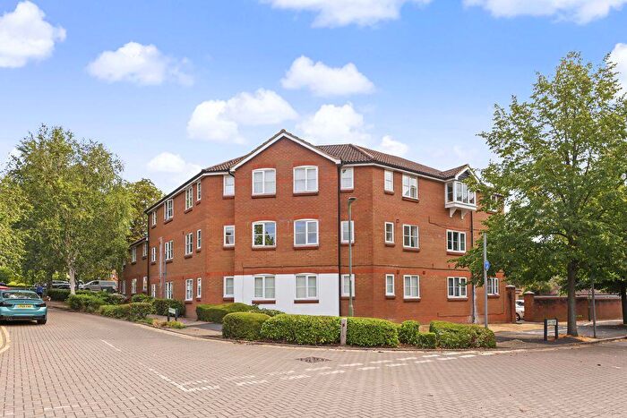 2 Bedroom Flat For Sale In Evans Wharf, Hemel Hempstead, HP3