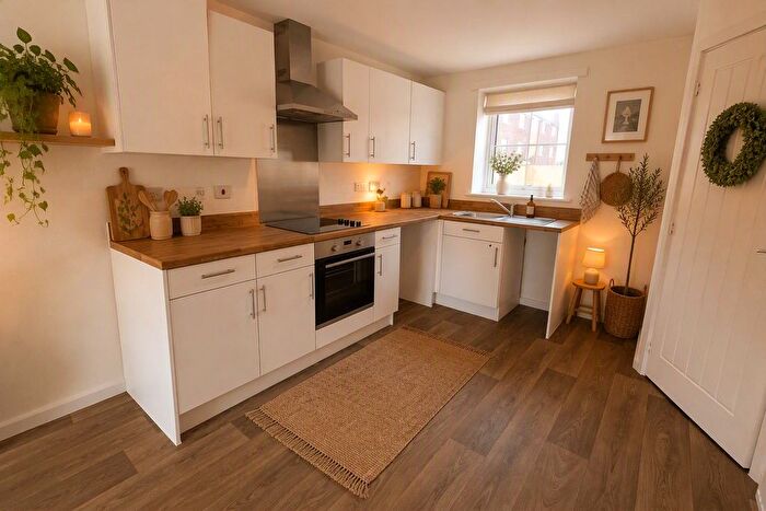 2 Bedroom Flat For Sale In St Peters Place, Salisbury, Wiltshire, SP2