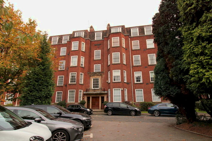 3 Bedroom Apartment To Rent In Kenilworth Court, Hagley Road, B16
