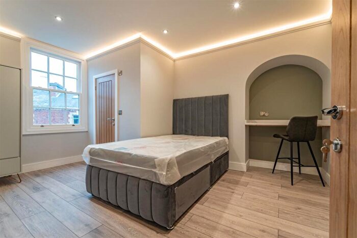 1 Bedroom Apartment To Rent In Grosvenor Street, Chester, Cheshire, CH1