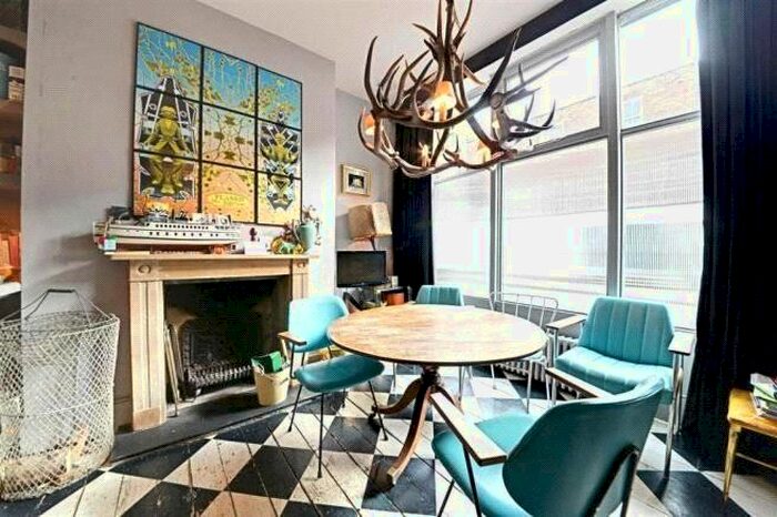 3 Bedroom Terraced House To Rent In Yardley Street, London, WC1X