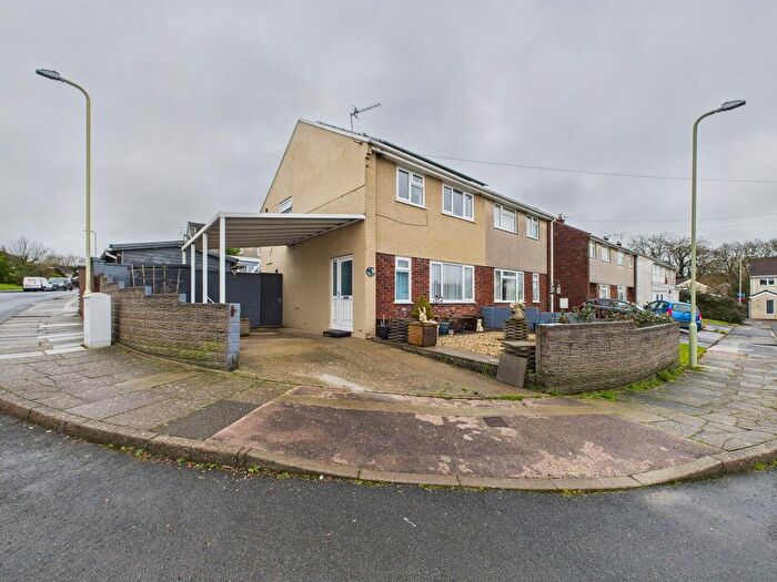 3 Bedroom Semi-Detached House For Sale In Ffordd Y Dderwen, Bridgend, CF31