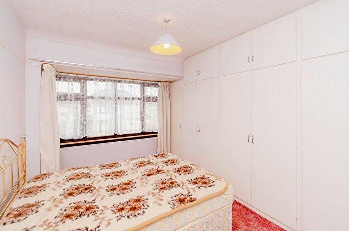 3 Bedroom Semi-Detached House For Sale In Waite Road, Willenhall, WV13
